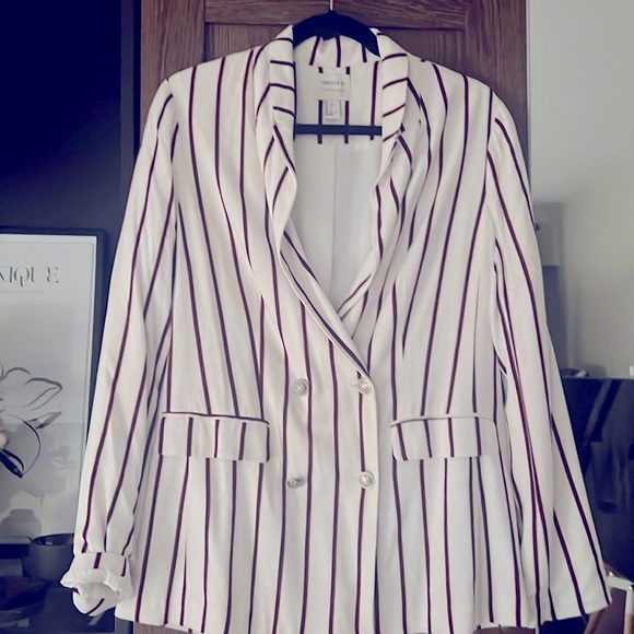 Forever 21 Contemporary White & Navy Blue Striped Double- Breasted Casual Blazer - Picture 13 of 13